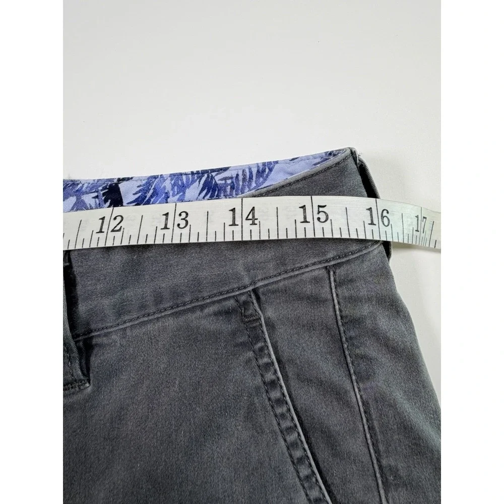 Tommy Bahama Men's Gray Chino Shorts Size 30